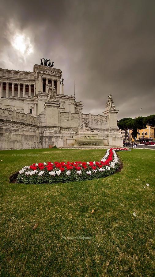 We 2* Roma